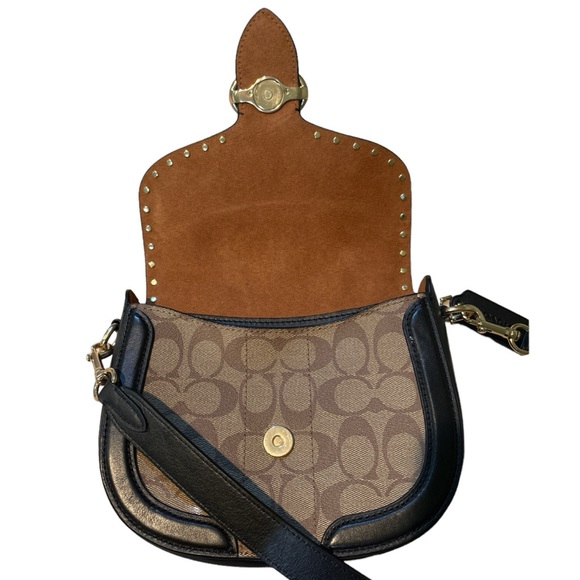 Coach Georgie Sagglebag In Signature Canvas C3593 - Picture 13 of 16